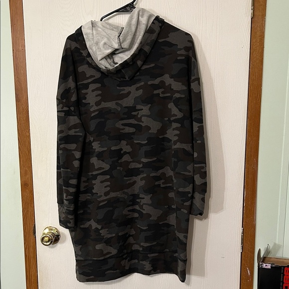 NY&C Camouflage Hoodie Dress. NWOT - Picture 2 of 6